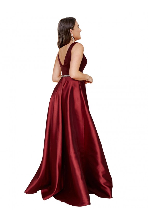 Borgonha Decote V Sem Mangas Costas em V Linha A Longo Cetim Vestidos de Madrinha / Vestidos de Noite / Vestidos de Festa Online