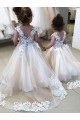 Marfim Barco Sem Mangas Costas em V Vestido de Baile Vestidos para Meninas de Flores Online