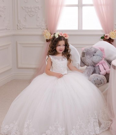 Marfim Barco Sem Mangas Vestido de Baile Longo Tule & Renda Vestidos para Meninas de Flores Online