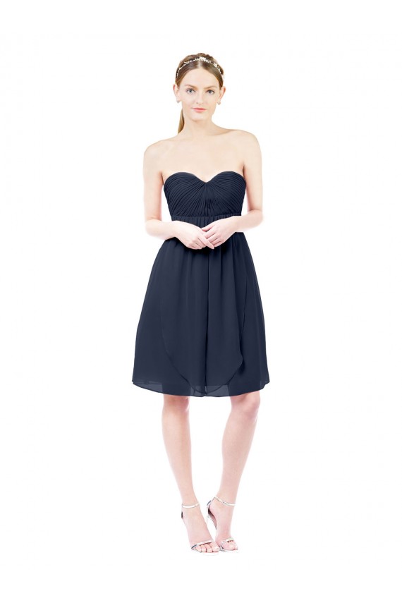 Marinha Negra Amor Sem Mangas Abrir de volta Linha A Vestidos de Madrinha / Vestidos de Cocktail Online