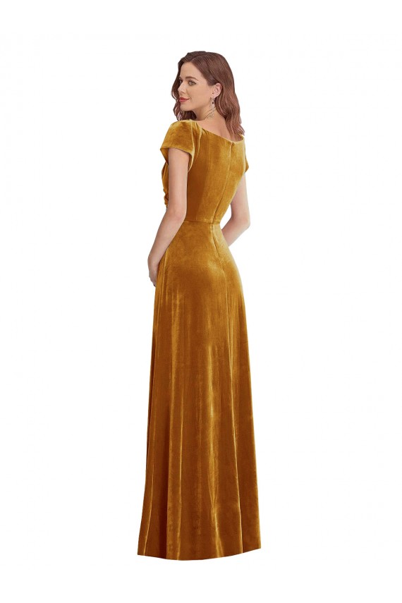 Ouro Decote V Mangas Curtas Bainha Vestidos de Madrinha / Vestidos de Noite / Vestidos de Festa Online